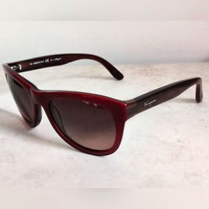 Authentic Ferragamo sunglasses SF 685S